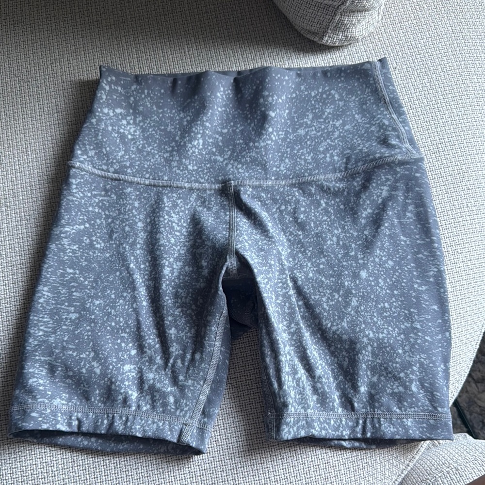 Wunder under lululemon biker shorts size 2
